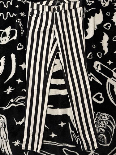 Royal bones beetle juice black - bones,