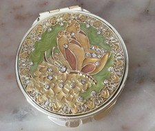 PAST TIMES VINTAGE VICTORIAN