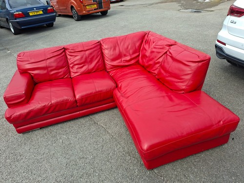 Red leather shaped corner - leather, l