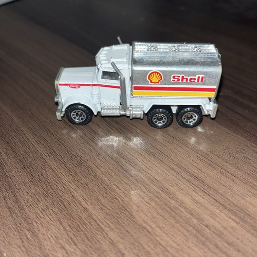 Matchbox peterbilt 1981 truck - matchbox,
