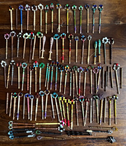 Collection 104 lace making - of,
