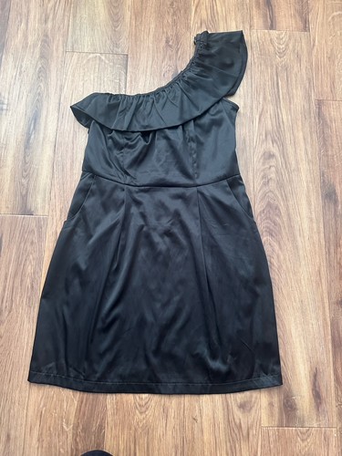 Qed london one shoulder - london, black