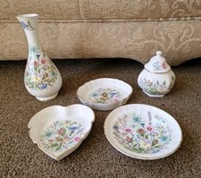 Aynsley Wild Tudor Fine Bone China  5 Piece Collection