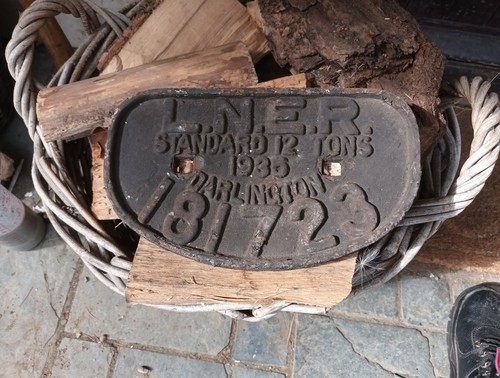 Vintage lner cast iron - vintage,