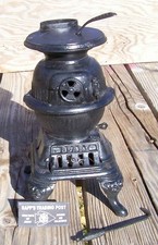 Vintage Spark Cast Iron Pot