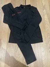 Nike Black Tracksuit Set –