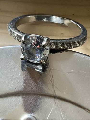 Old engagement ring size - old,