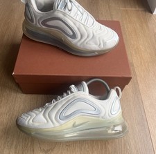 Nike Wmns Air Max 720 Trainers