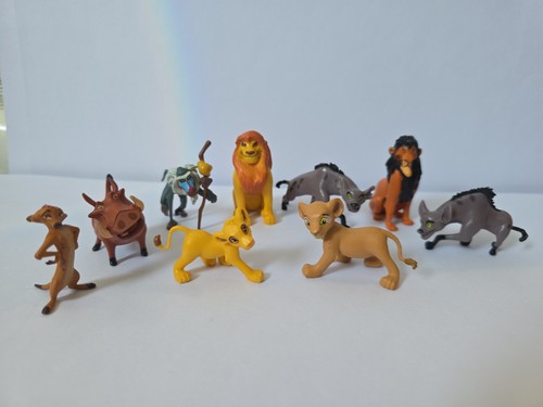 Vintage lion king figures - lion,