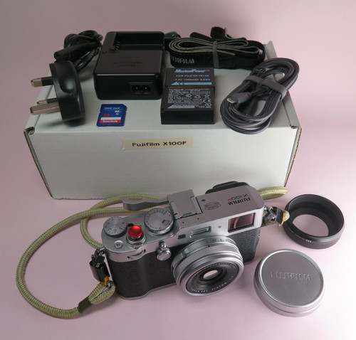 Fujifilm x100f 24mp aps - 24mp, aps-c