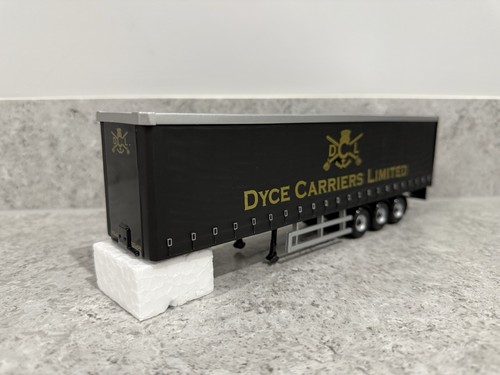 Corgi tri axle curtainside - tri-axle,