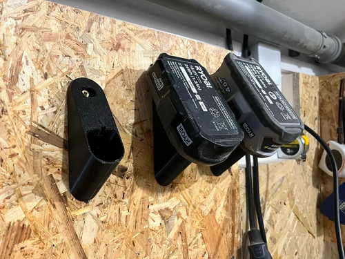 Ryobi one battery - +,