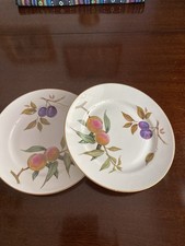 Royal Worcester Evesham - Gold