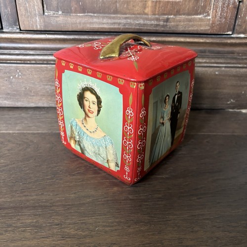 Vintage queen elizabeth - queen,