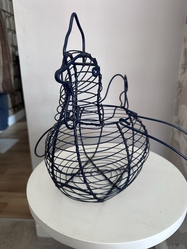Metal wire chicken shaped - chicken,