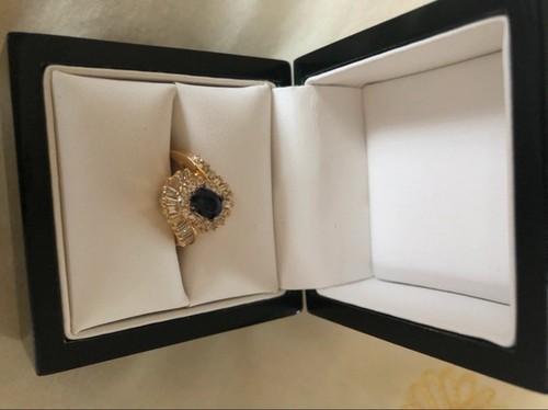 Yellow gold dark blue - yellow,