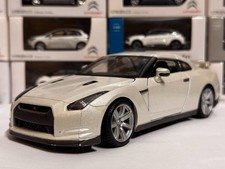 Maisto - 2009 Nissan GT-R