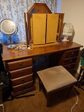 Solid wood dressing table with - wood,