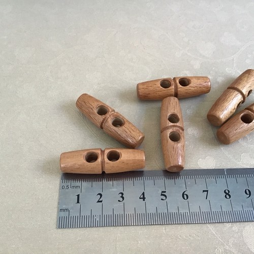 Wooden toggles 40mm - 6,