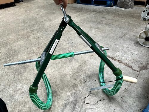 Cattle lifting hoist frame - cattle,