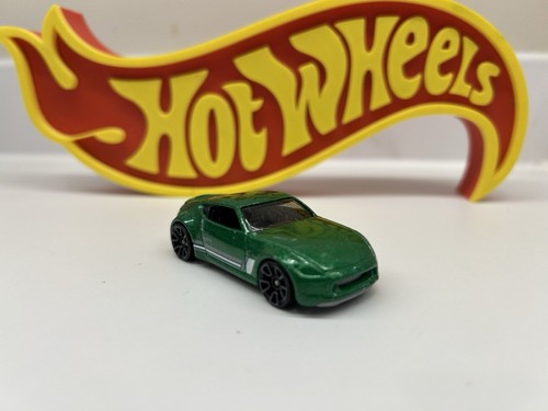 Hot wheels nissan 370z green - hot,