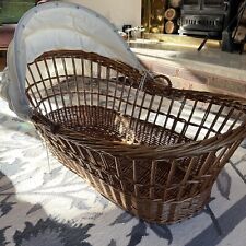 1970s Vintage Wicker Moses Basket Incl Linings.