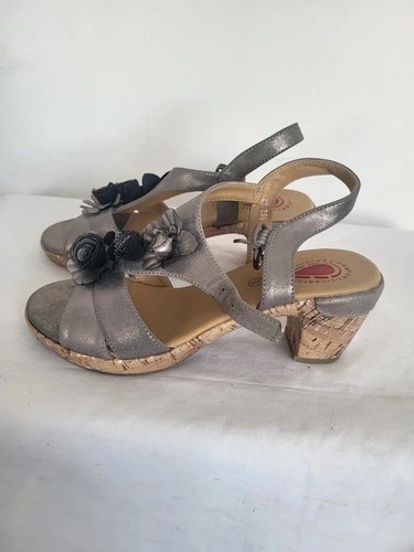 Bnwob pavers heeled - heeled, sandals