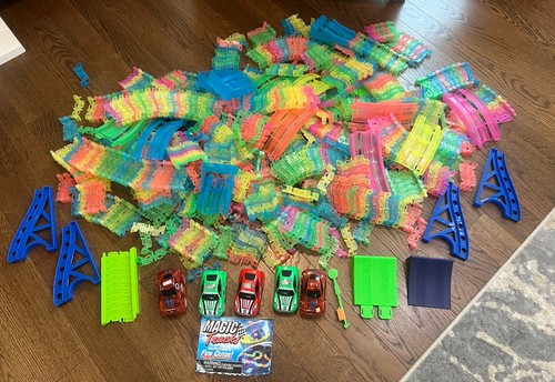 Magic tracks lot - lot, cars