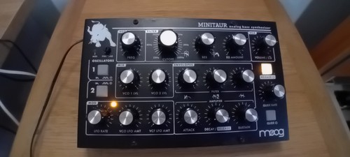 Moog minitaur - moog,