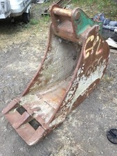 2ft Excavator Bucket P/D 65mm