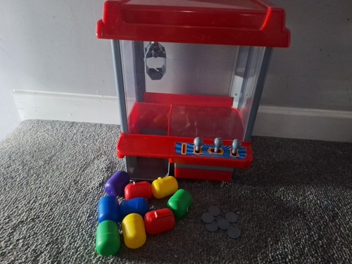 Electronic arcade claw machine - electronic,