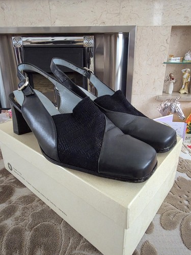 Women van dal - van, black