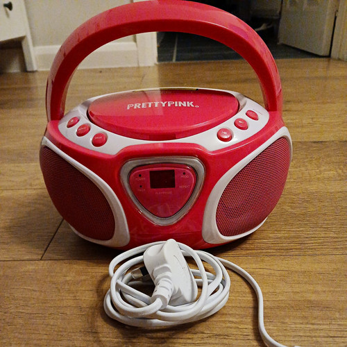 Pretty pink player radio - &,