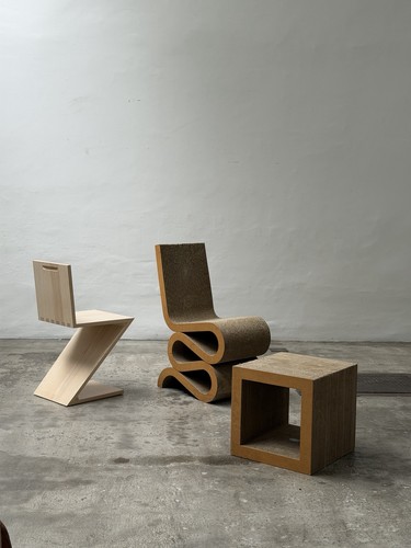 Frank gehry early - gehry, table