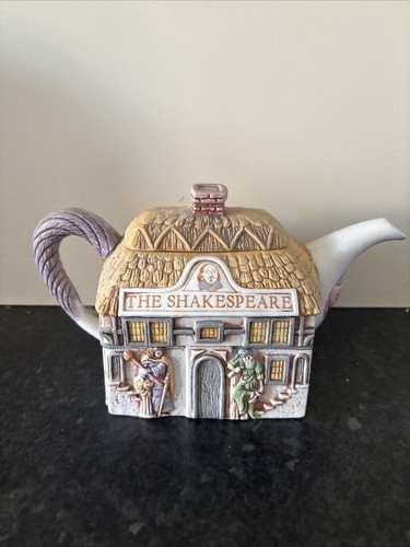 Vintage christopher wren pub - vintage,
