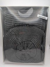 New Calvin Klein Grey knitted scalf and hat (Berry) set in box