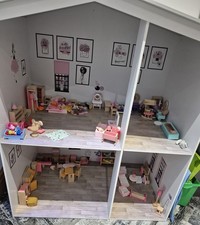  Dolls Design A friend house 