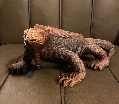 Iguana ornament hand carved - ornament,