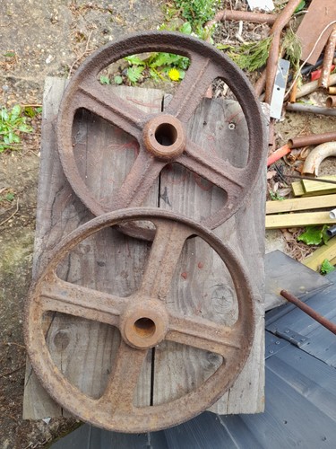 Cast iron wheels - iron, pair