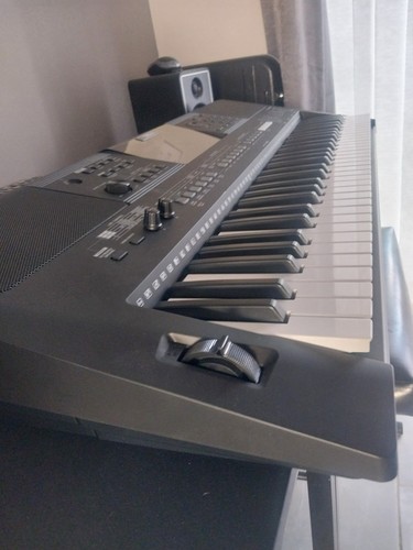 Immaculate yamaha psr - yamaha,