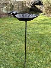 Bird & Leaf Feeder Bath Stake