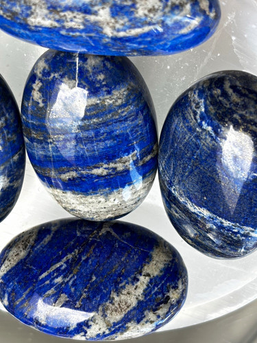 Lapis lazuli polished palm - lazuli,