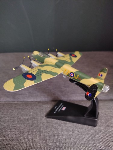 Amercom 144 diecast aircraft - amercom,