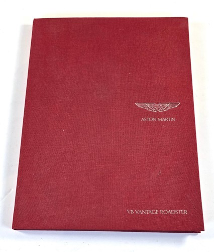 Aston martin vantage - martin, v8