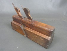 Wooden twin iron moulding