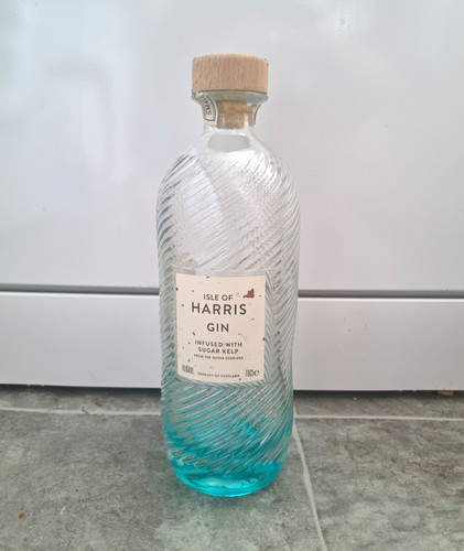 Isle harris gin - gin, glass