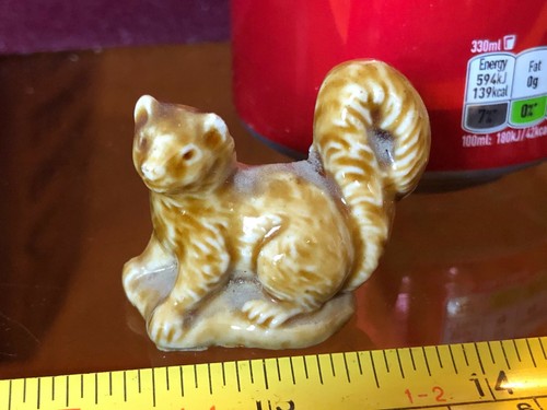 Wade brown squirrel - wade, porcelain