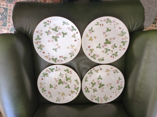 Wedgwood wild strawberry cake - wild,