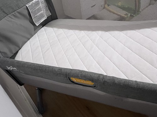 Baby cot very good - cot,