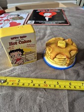 Betty Boop Hot Cakes Salt and Pepper Set